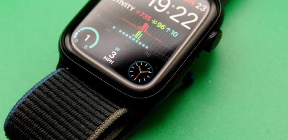 Экран смарт-часов Apple – Добавление виджета на циферблат Clockology 