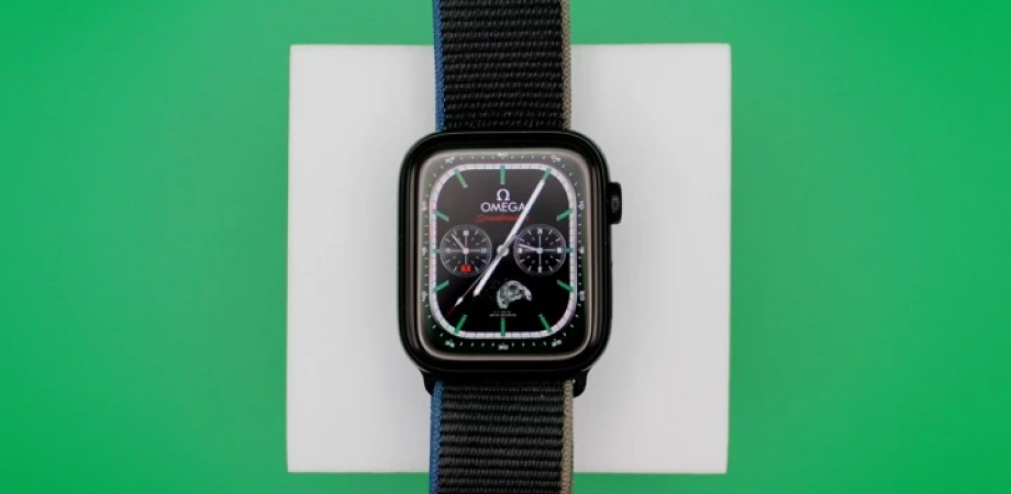 Экран смарт-часов Apple – Циферблат часов Omega