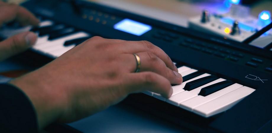 FM-синтезатор YAMAHA Reface DX - клавиатура