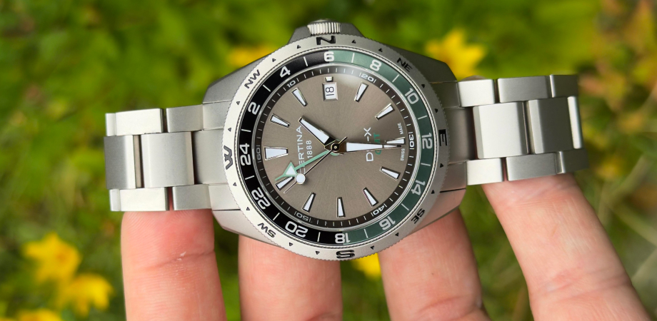 годинник Certina DS-X GMT у руках