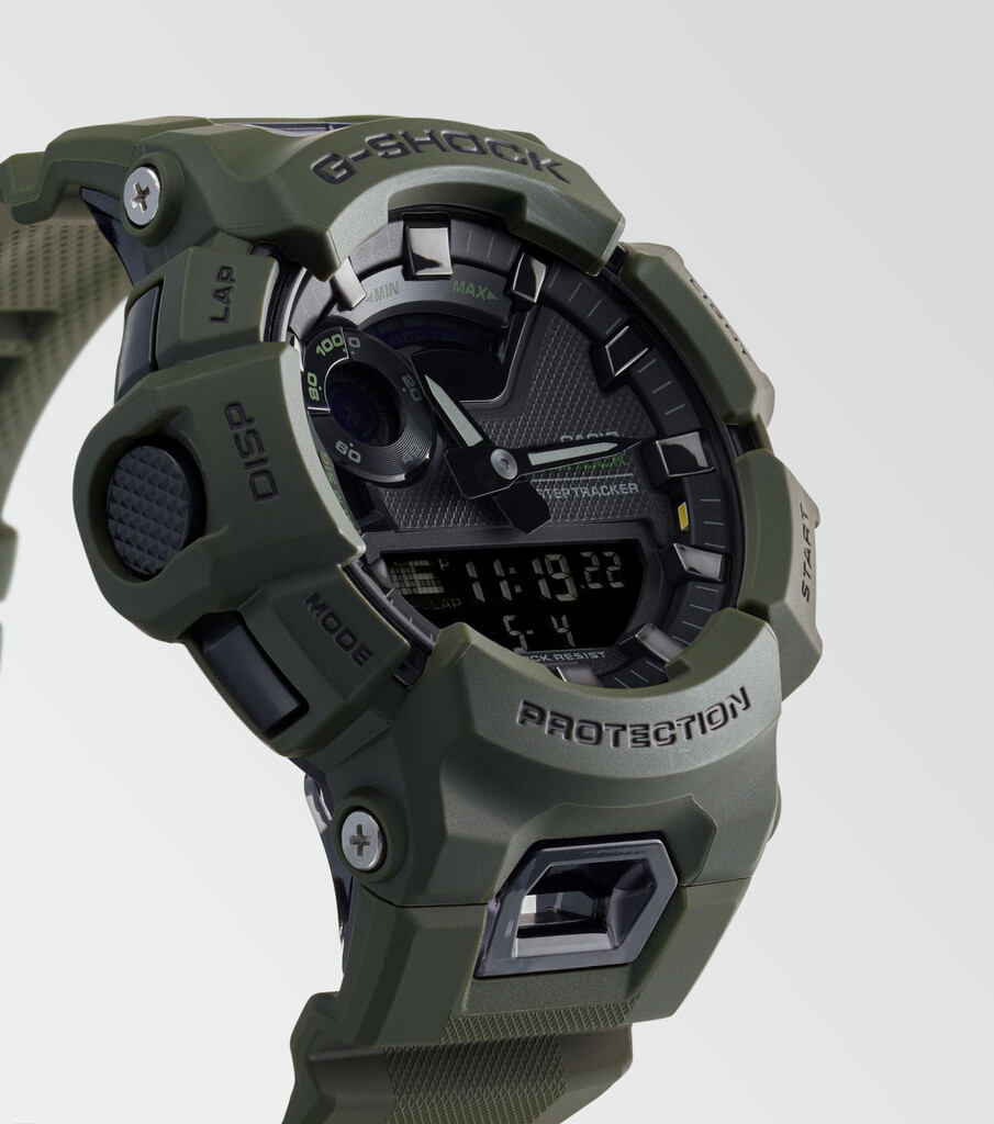 Часы Casio G-SHOCK G-SQUAD GBA-900UU-3AA